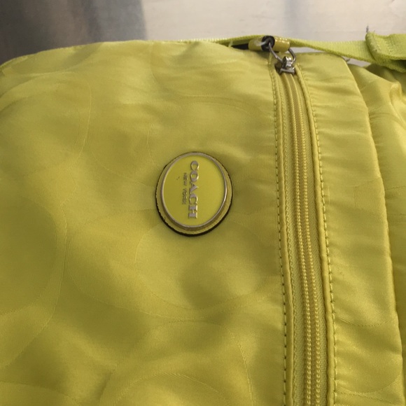 Coach/ Getaway/ Crossbody/ F77408/ - Picture 3 of 5